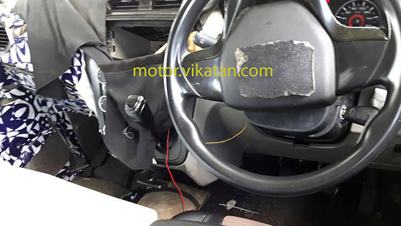 Mahindra-S101-Mahindra-XUV100-interior-spied