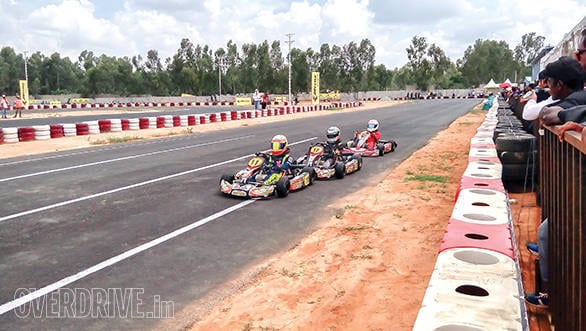 Micro Max Karting feature (1)