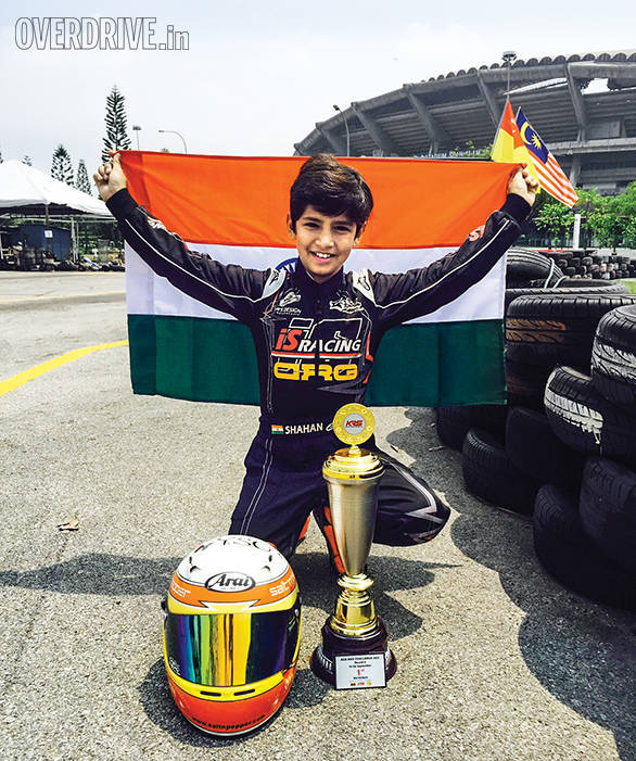 Micro Max Karting feature (4)