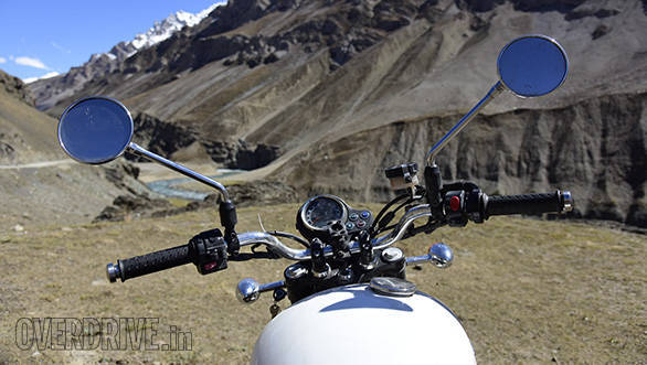 Srinagar-Leh highway likely to open after March 20, 2016 Scrambler Bonnie Leh (4)