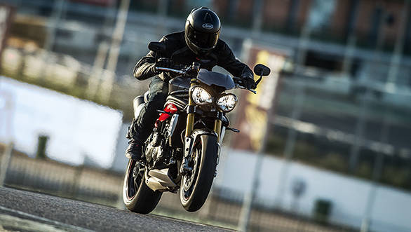 2016 Triumph Speed Triple R (2)
