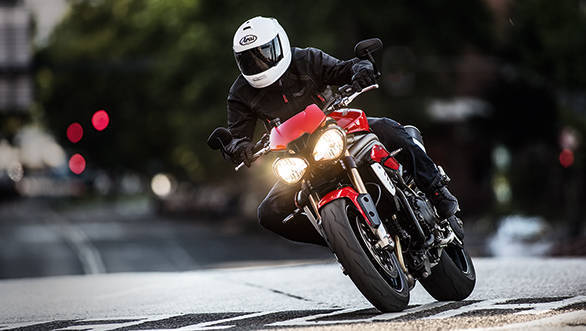 2016 Triumph Speed Triple S (1)