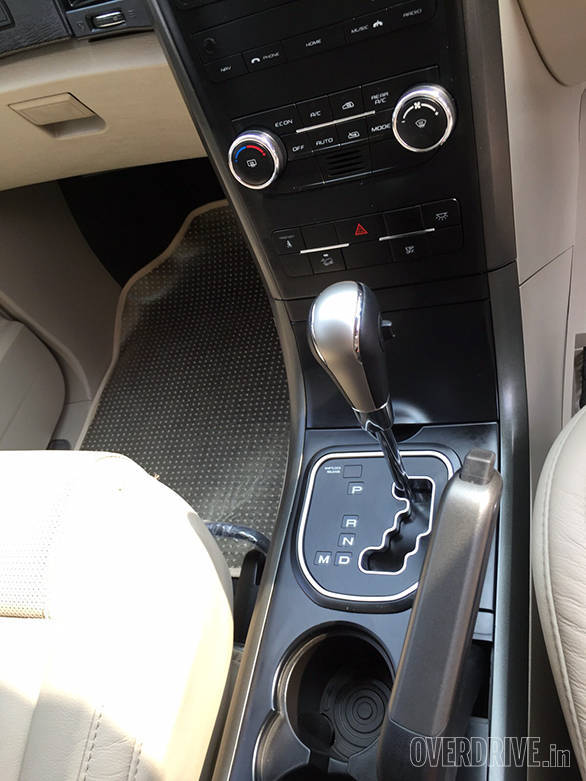 Mahindra XUV500 automatic launched in India at Rs 15.33 lakh Mahindra XUV 500 AMT (2)