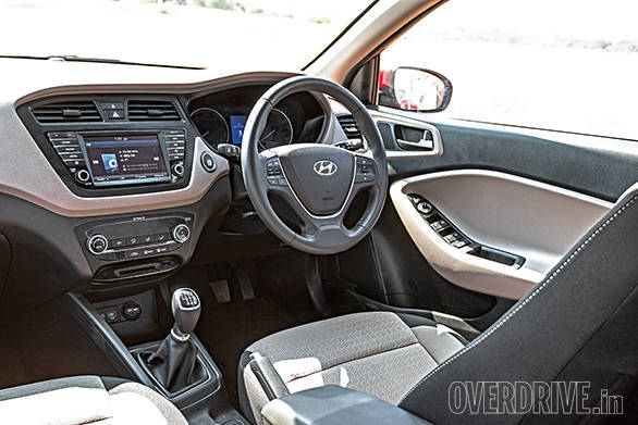 Maruti Suzuki Baleno vs Honda Jazz vs Hyundai Elite i20 (13)