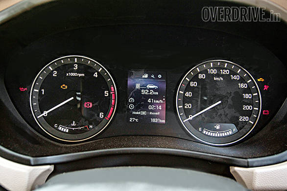 Maruti Suzuki Baleno vs Honda Jazz vs Hyundai Elite i20 (14)