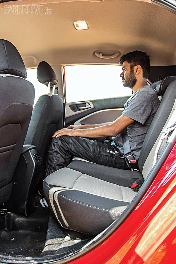 Maruti Suzuki Baleno vs Honda Jazz vs Hyundai Elite i20 (16)