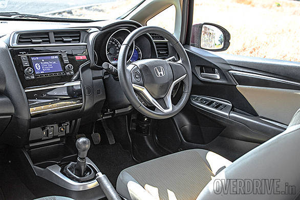 Maruti Suzuki Baleno vs Honda Jazz vs Hyundai Elite i20 (8)