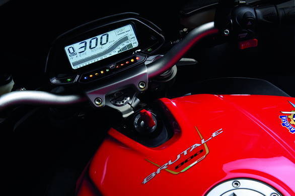 MV Agusta Brutale 800 bookings open 2016 MV Agusta Brutale 800_11