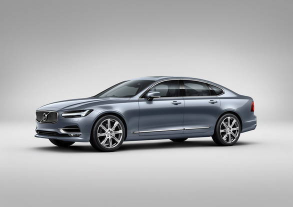 2016 Detroit Motor Show: India-bound Volvo S90 unveiled Front Quarter Volvo S90 Mussel Blue