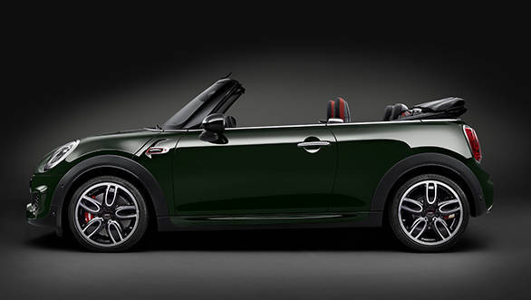 2016 Mini John Cooper Works Convertible revealed 2016 John Mini Cooper Works Convertible (1)