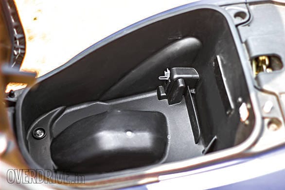 The Maestro Edge has a boot lamp and a USB 3.0 charging outlet