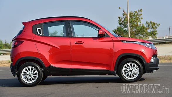 Mahindra KUV100 (11)