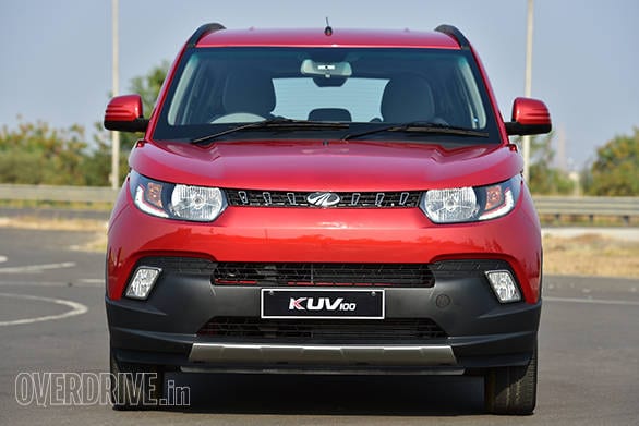 Mahindra KUV100 (12)