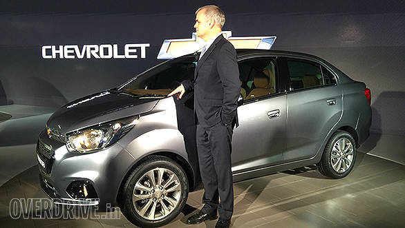 Chevrolet Essentia (3)