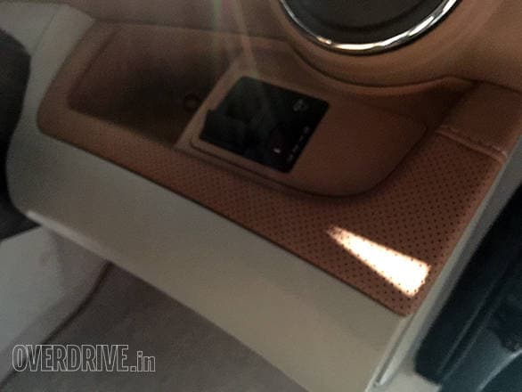 Chevrolet Essentia (5)