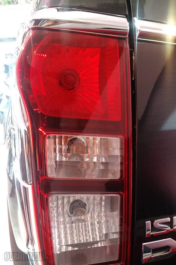 Isuzu D-Max V-Cross (15)