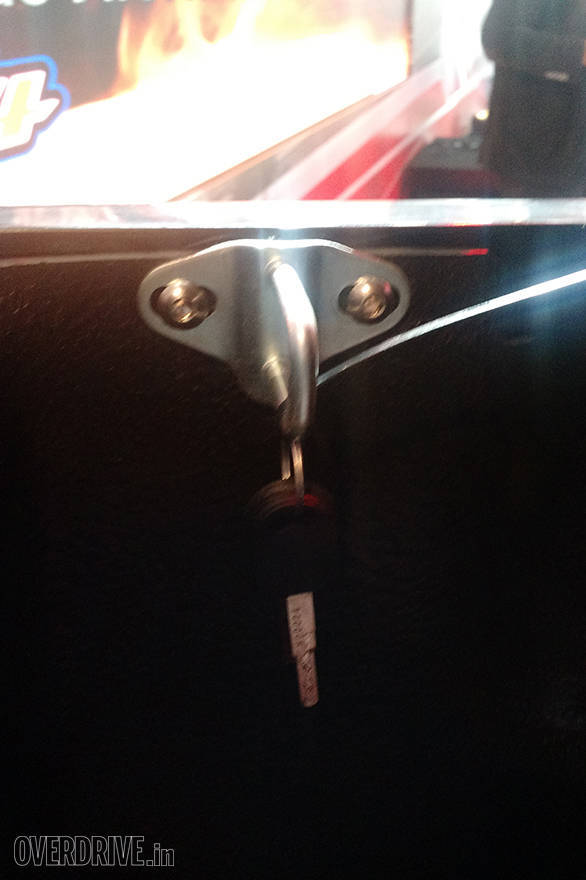 Isuzu D-Max V-Cross (16)