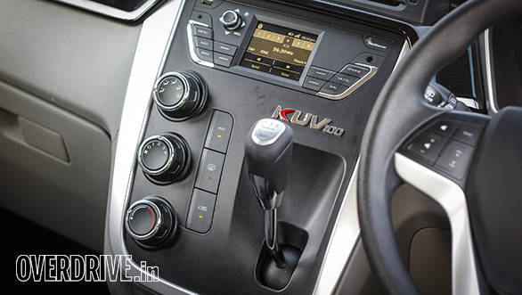 KUV 100 (6)