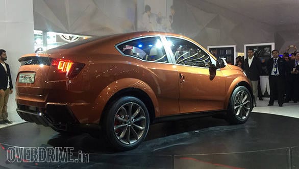 Mahindra XUV AERO (15)