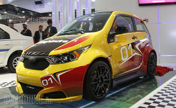 Mahindra e2o Sport (5)