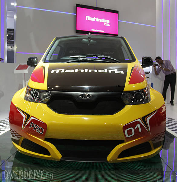 Mahindra e2o Sport (7)