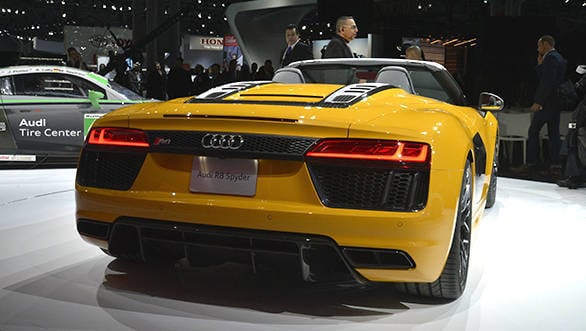 Audi R8 Spyder (3)