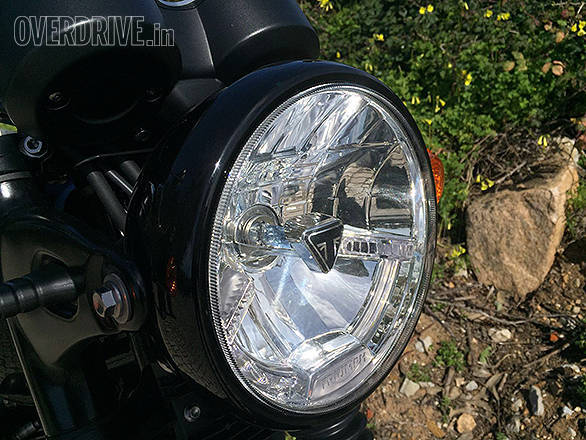 Image gallery: Triumph Bonneville T120 Black first ride review Triumph T120 (8)