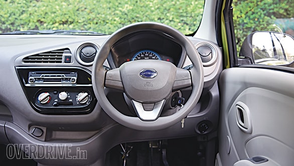 Preview: Datsun redi-Go coming to showrooms in India in June 2016 Datsun Redi GO (3)