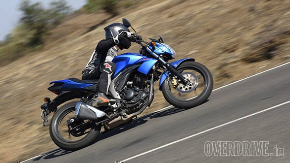 Honda Hornet Vs Suzuki Gixxer (22)