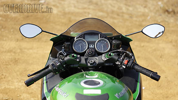 Kawasaki ZX14r And Suzuki Hayabusa Comparo (13)