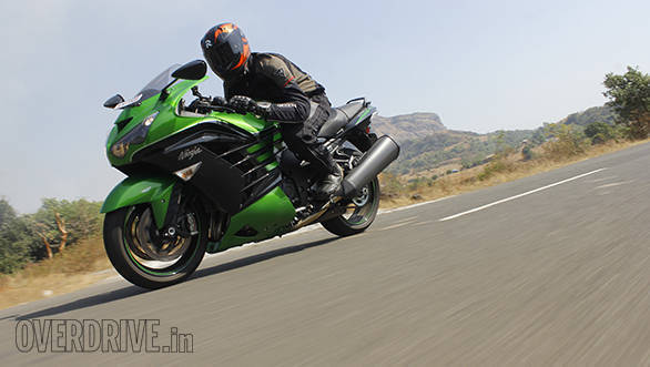 Kawasaki ZX14r And Suzuki Hayabusa Comparo (48)