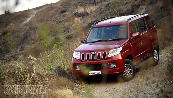 Mahindra TUV300 AMT (1)