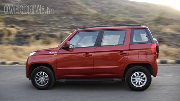 Mahindra TUV300 AMT (15)