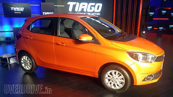Rumour: Tata Tiago commercial bookings in India likely to start in early 2017 Tata Tiago launch image (1)