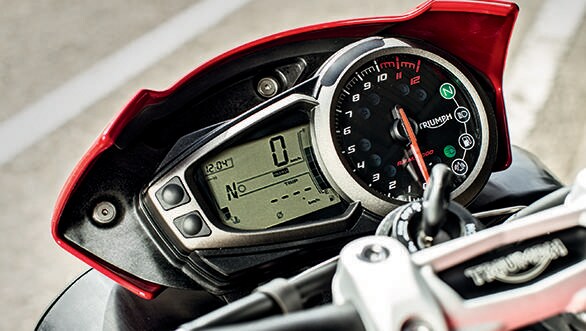 Triumph Speed Triple 2016 (7)