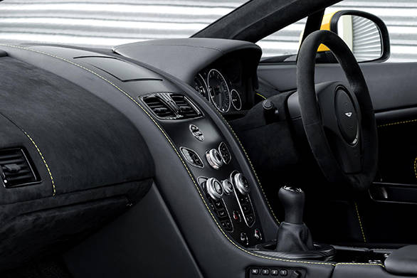 V12 VantageS_Manual_060416_9