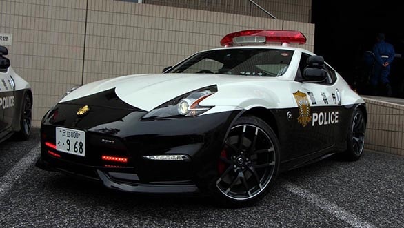 Tokyo police gets three Nissan 370Z Nismo cop cars 370z-police-3-1 (1)