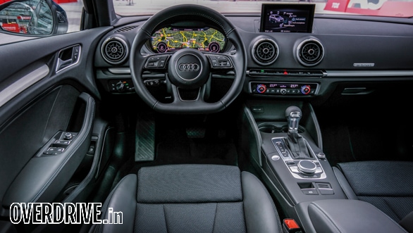 A3 e tron Sportback Kosmosblau (35)