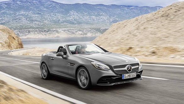 Mercedes-Benz SLC 300; Exterieur: designo cerrusitgrau magno, AMG Line; Interieur: bengalrot/schwarz; Kraftstoffverbrauch kombiniert (l/100 km):  5,8, CO2-Emissionen kombiniert (g/km): 134; exterior: designo cerrusit grey magno, AMG Line; interior: bengal red/black; Fuel consumption, combined (l/100 km):   5.8, CO2 emissions, combined (g/km):  134