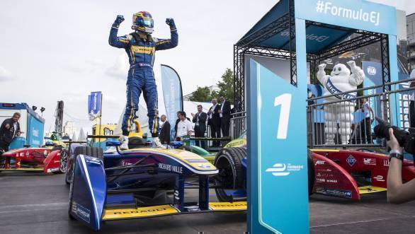 Sebastien Buemi's stellar win at the BerlinePrix has cut down championship leader Lucas diGrassi's lead to just one point