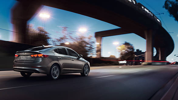 2017 Hyundai Elantra (19)