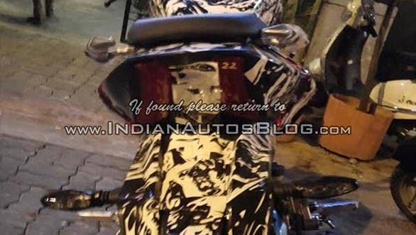 Bajaj-Pulsar-CS400-3