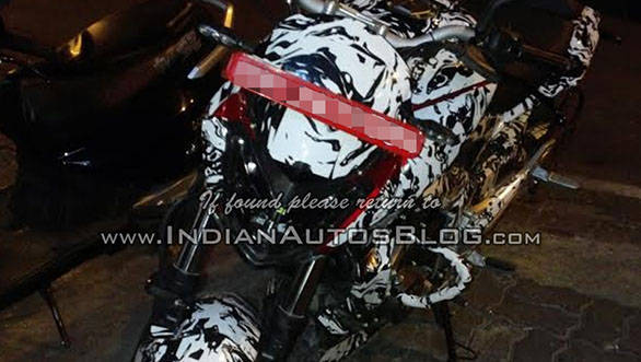 Bajaj-Pulsar-CS400-4