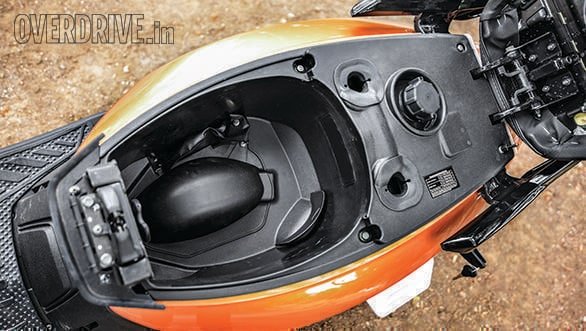 Mahindra Gusto 125 vs Suzuki Access 125 vs Honda Activa 125 (11)