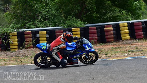 Stability is unwavering, even at knee dragging angles