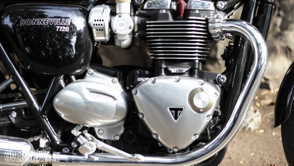 Triumph Bonneville T120 (4)
