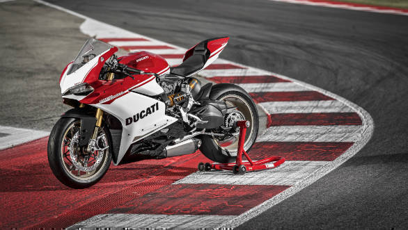 Ducati unveils limited edition 1299 Panigale S Anniversario 1299-Panigale-S-Anniversario-41 1