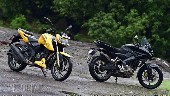 BajajPulsarAS200_vs_TVSApacheRTR200_022