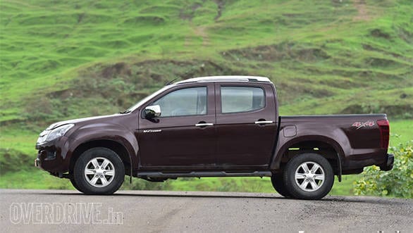 Isuzu D-Max V-Cross  (14)