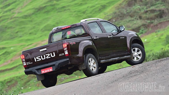 Isuzu D-Max V-Cross  (15)